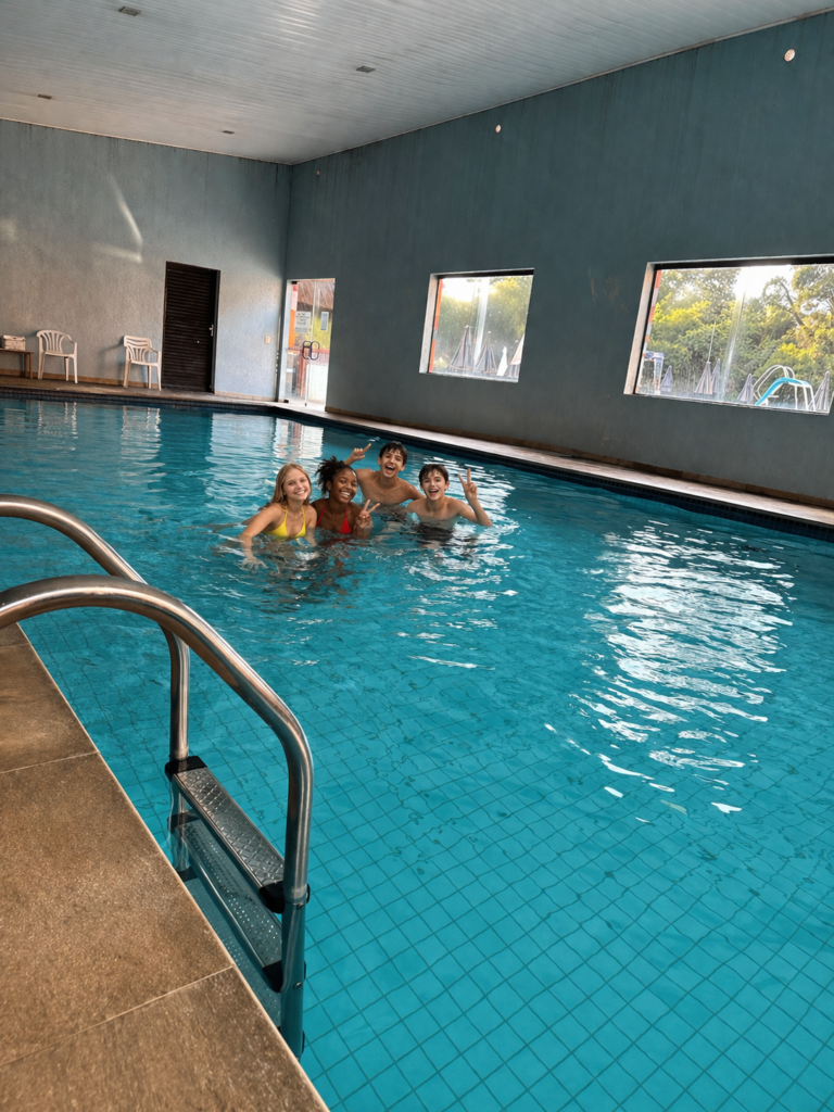piscina aquecida adolescentes